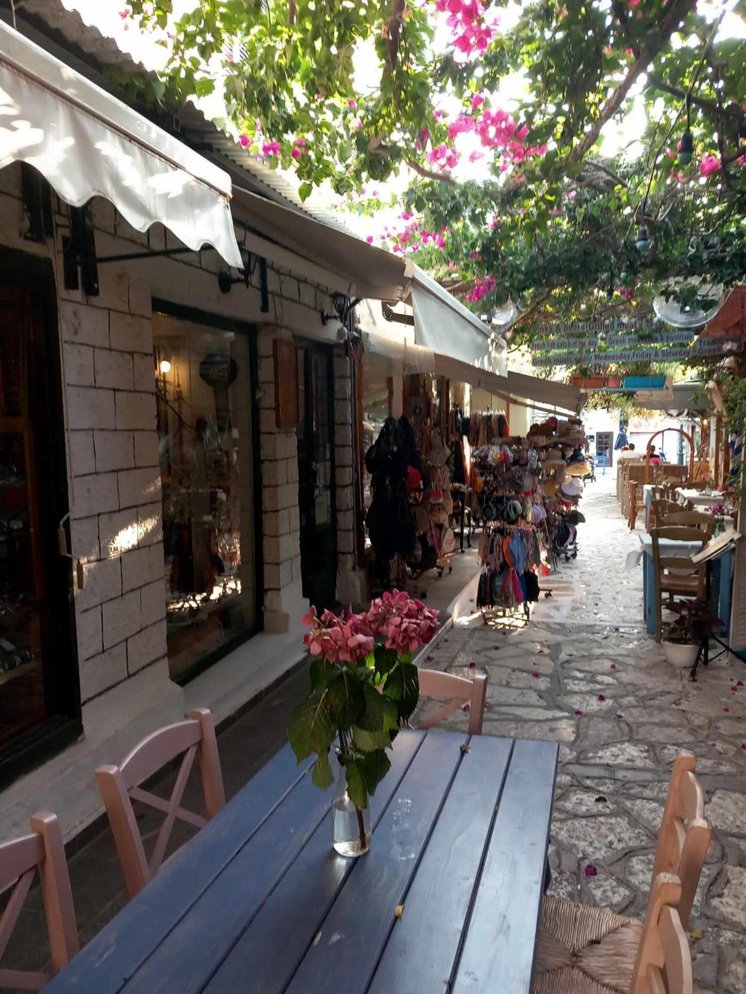 Spiros Home เปรเวซา ภายนอก รูปภาพ